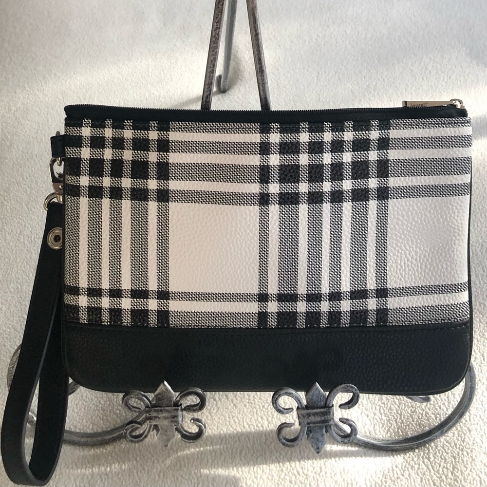 Thirty-One Buffalo Plaid Wristlet
